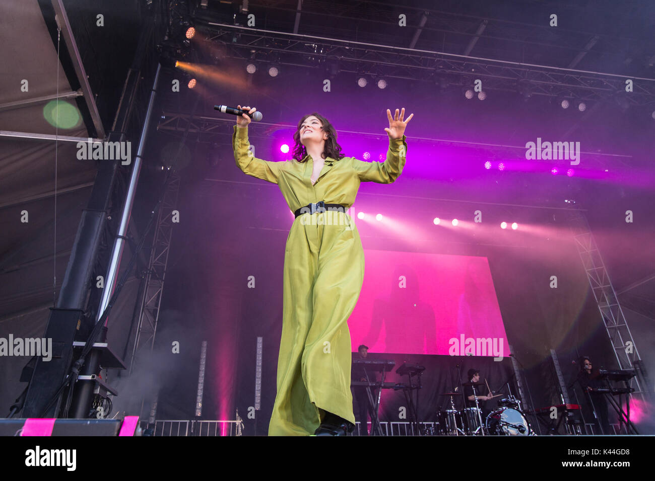 Vancouver, Kanada. 03 Sep, 2017. Vancouver, Kanada. 3. Sep 2017. Neuseeland Singer-Songwriter Lorde durchführen am iHeartRadio Beach Ball an der PNE Amphitheater in Vancouver, BC, Kanada. Credit: Jamie Taylor/Alamy Leben Nachrichten. Stockfoto