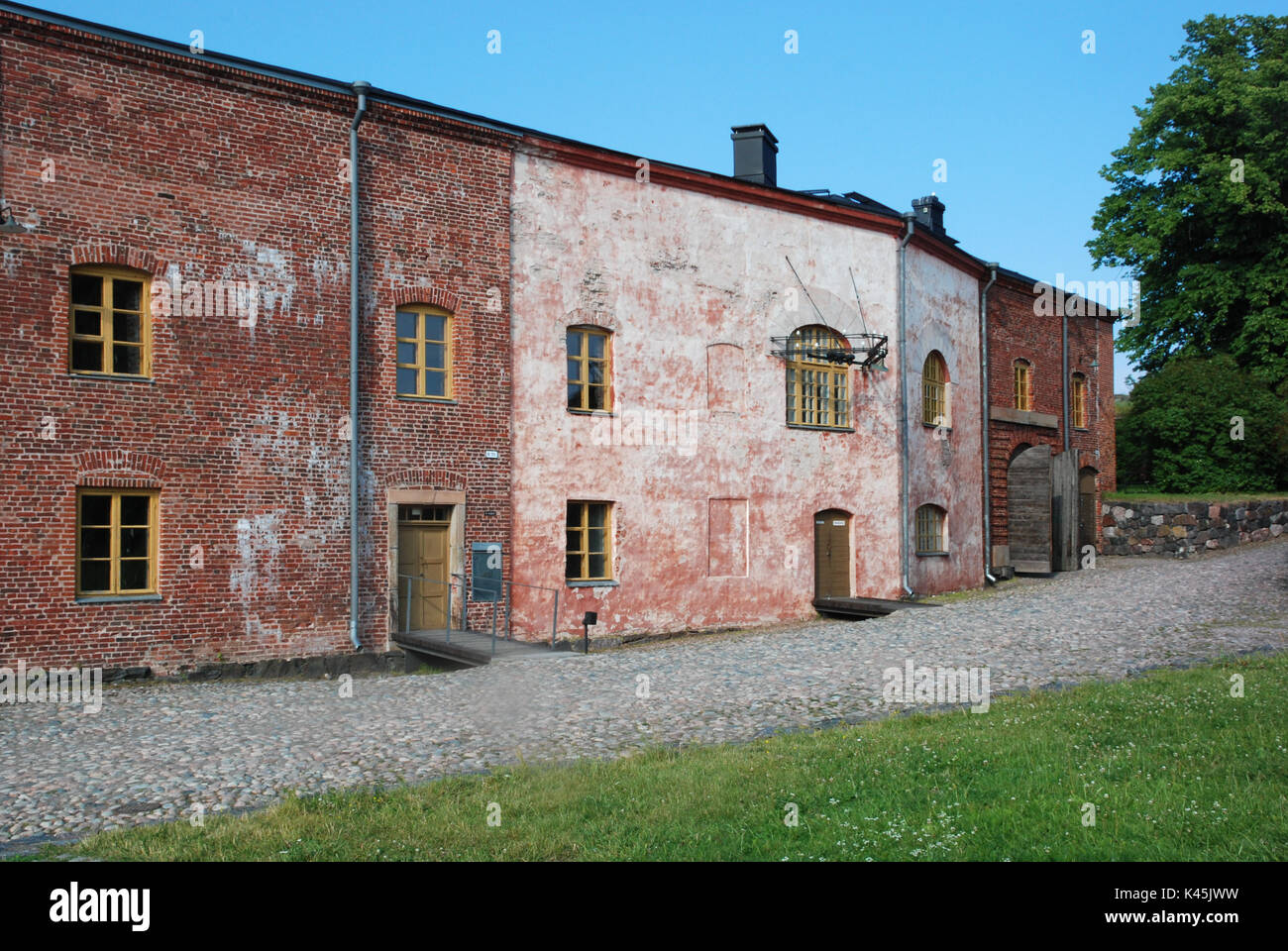 Historische Gebäude auf der Insel Suomenlinna in Helsinki, Finnland Stockfoto