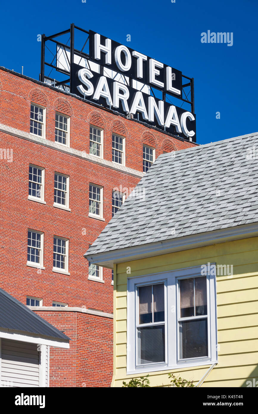 USA, New York, Adirondack Mountains, Saranac Lake, Hotel saranac Stockfoto