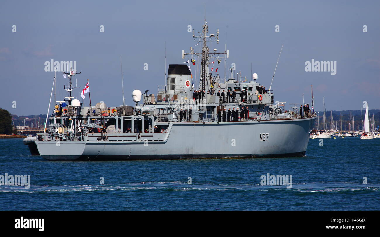 HMS Chiddingfold, Royal Navy Hunt-Class Mine Gegenmaßnahmen Schiff, hier kommen im Portsmouth im September 2017. Stockfoto