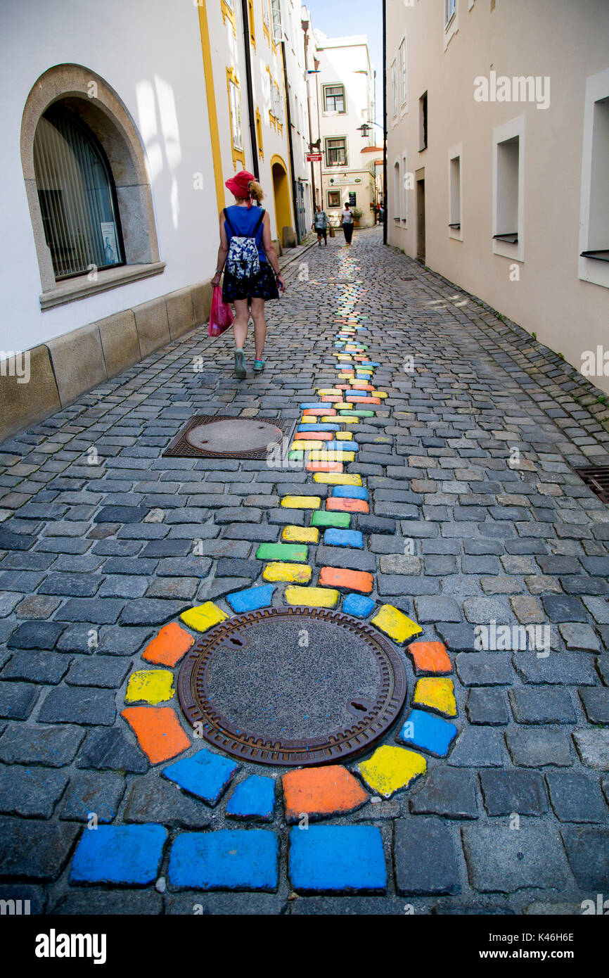 Bunte Bunte Stein Pflastersteine In Einer Gasse In Passau Bayern Deutschland Stockfotografie Alamy