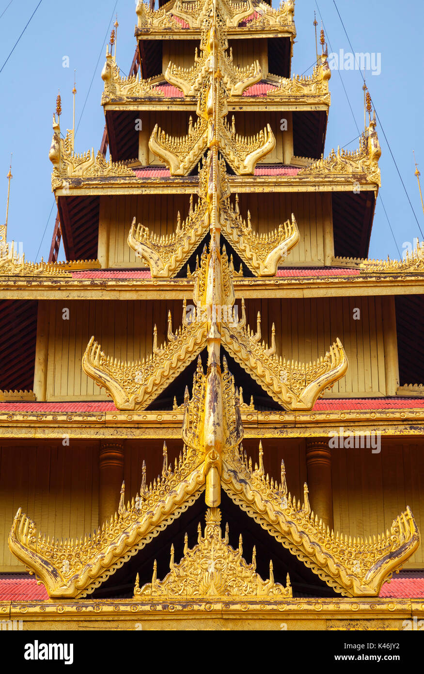 Tempel des Grand Palace in Mandalay, der letzten königlichen Palast des letzten burmesischen Monarchie. Stockfoto
