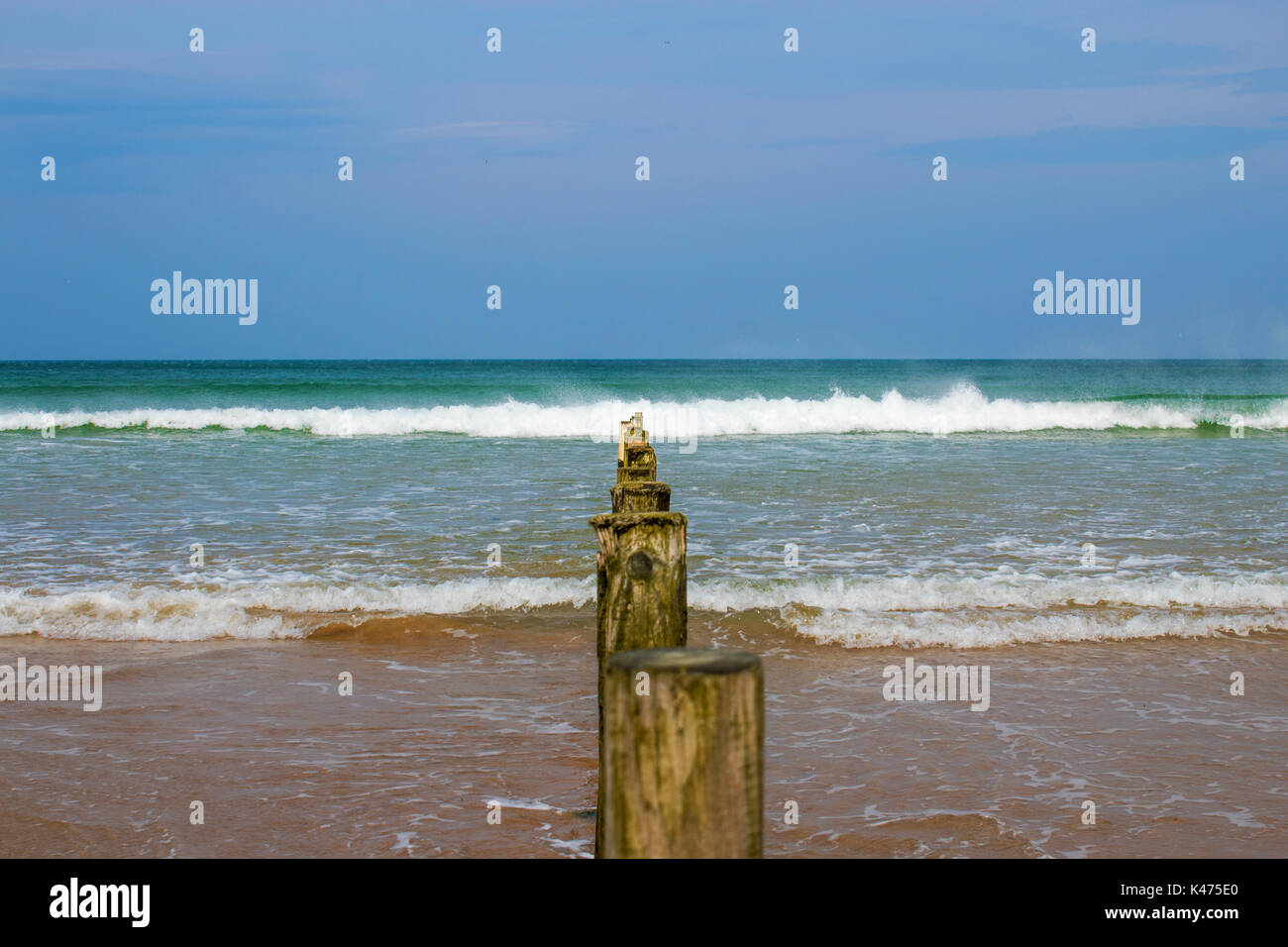 Strand Deiche in Atlantik Stockfoto