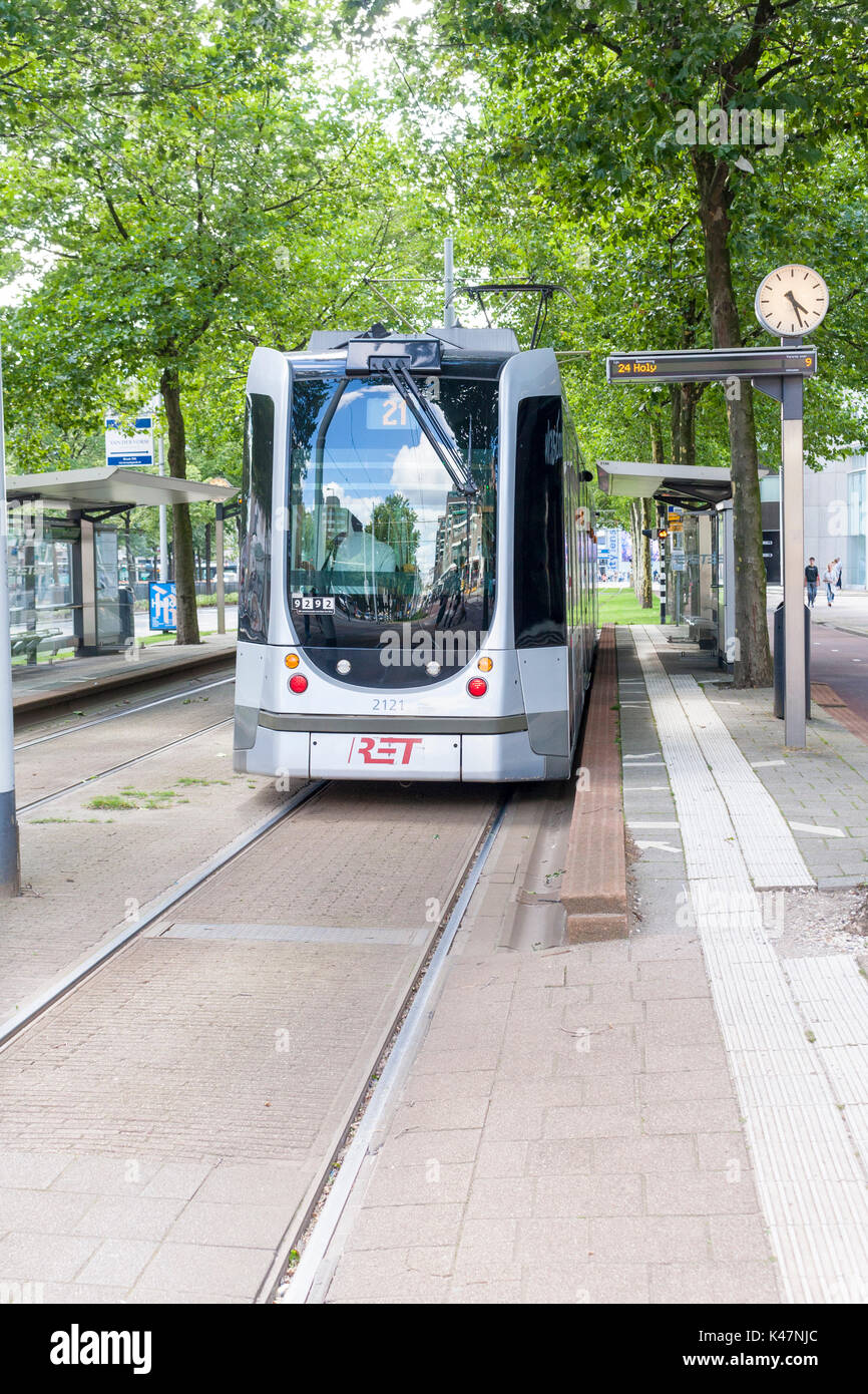 Ein Citadis 302 Straßenbahn am 21. Rotterdam, Niederlande, 2017 Stockfoto