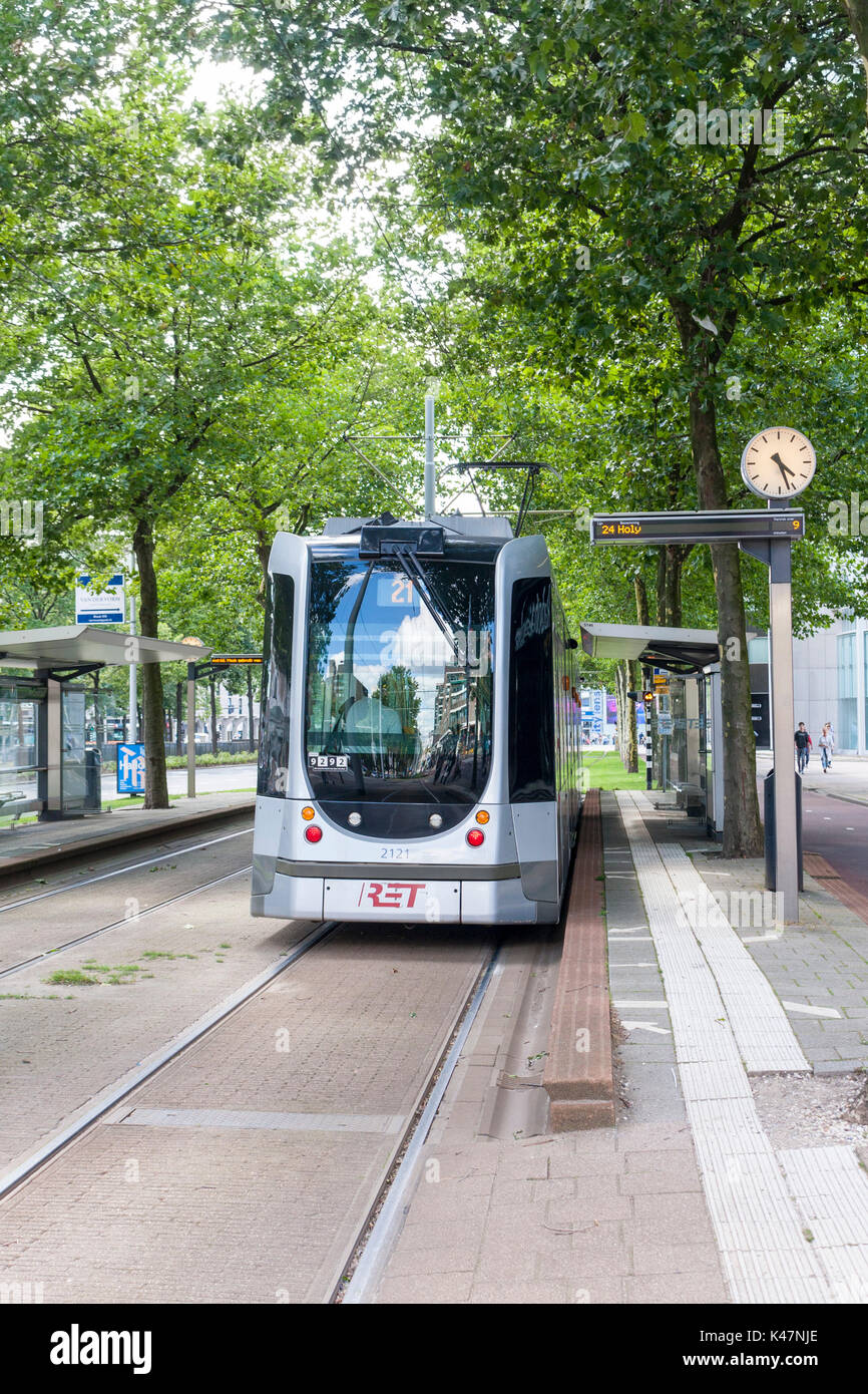 Ein Citadis 302 Straßenbahn am 21. Rotterdam, Niederlande, 2017 Stockfoto