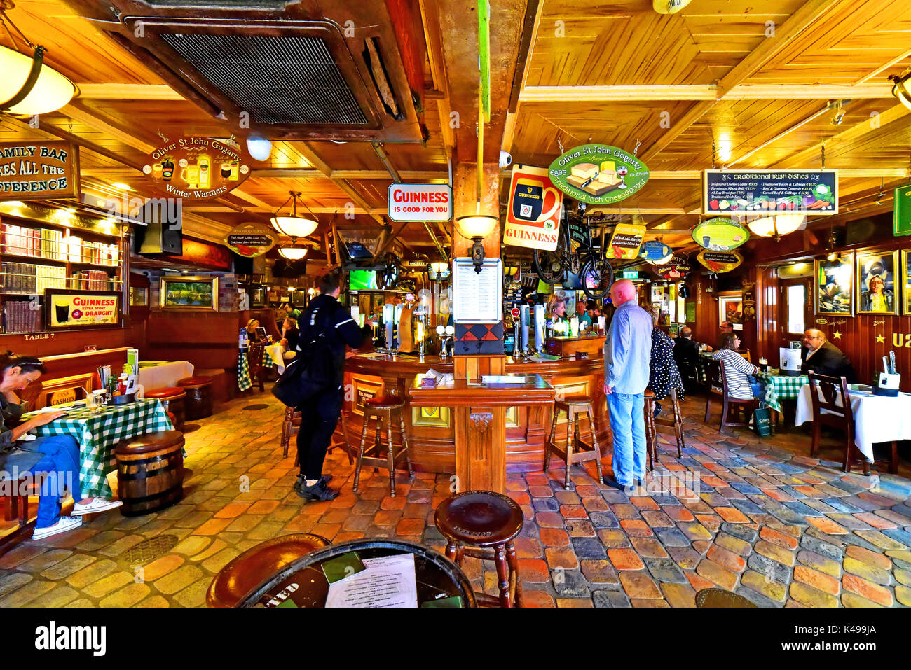 Dublin Irland inside Oliver St John Gogarty bar in der Temple Bar Gegend Stockfoto