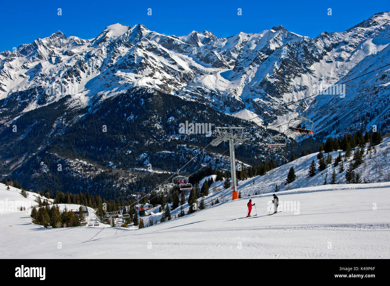 Am Skigebiet, Les Contamines Montjoie, Mont Blanc Massiv Hinter, Haute, Savoie, Frankreich Stockfoto