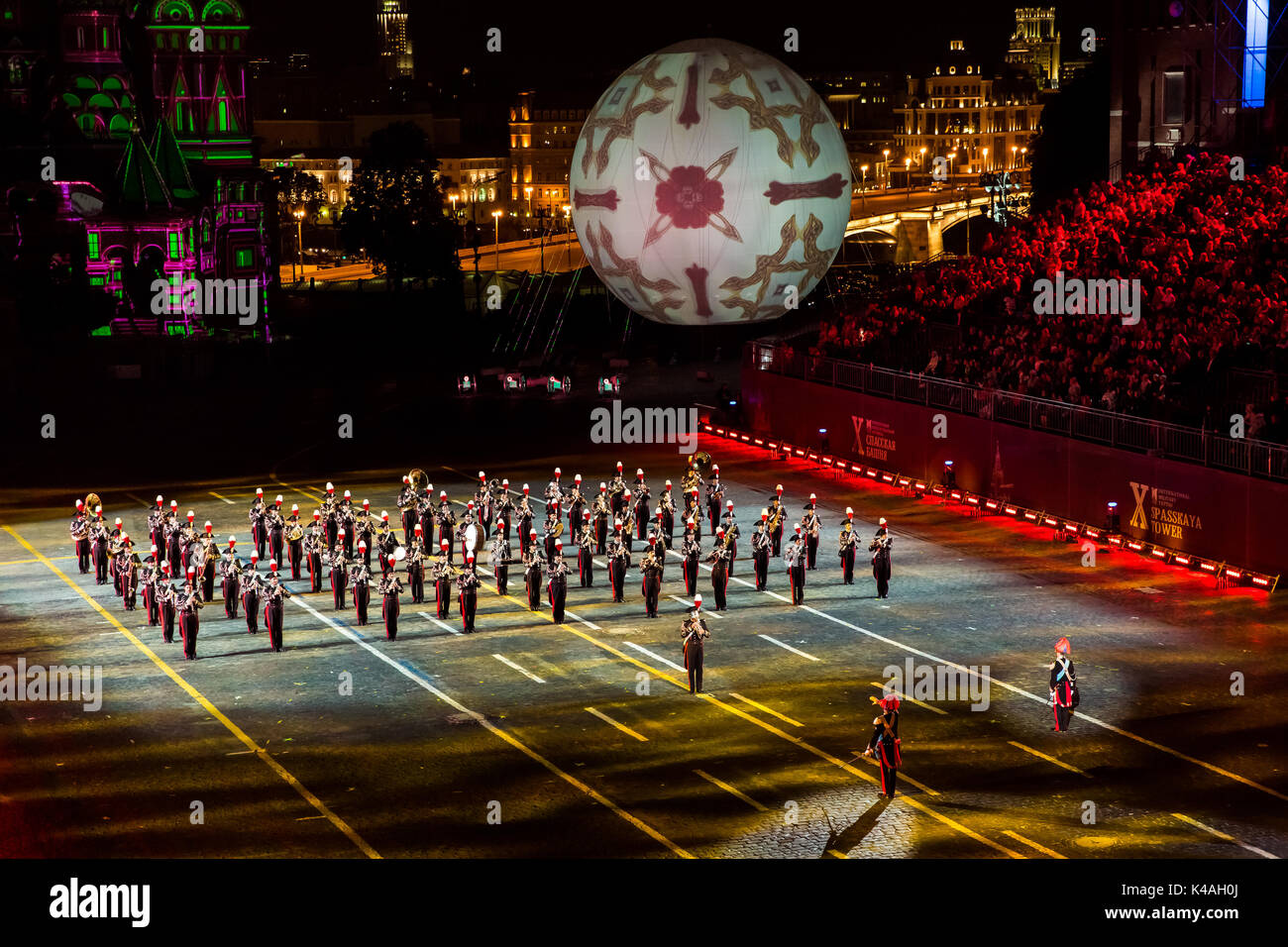 Moskau, Russland - August 2017: Leistung der Carabinieri Band von Italien auf International Military Tattoo's Music Festival passkaya Tower" in Mosco Stockfoto