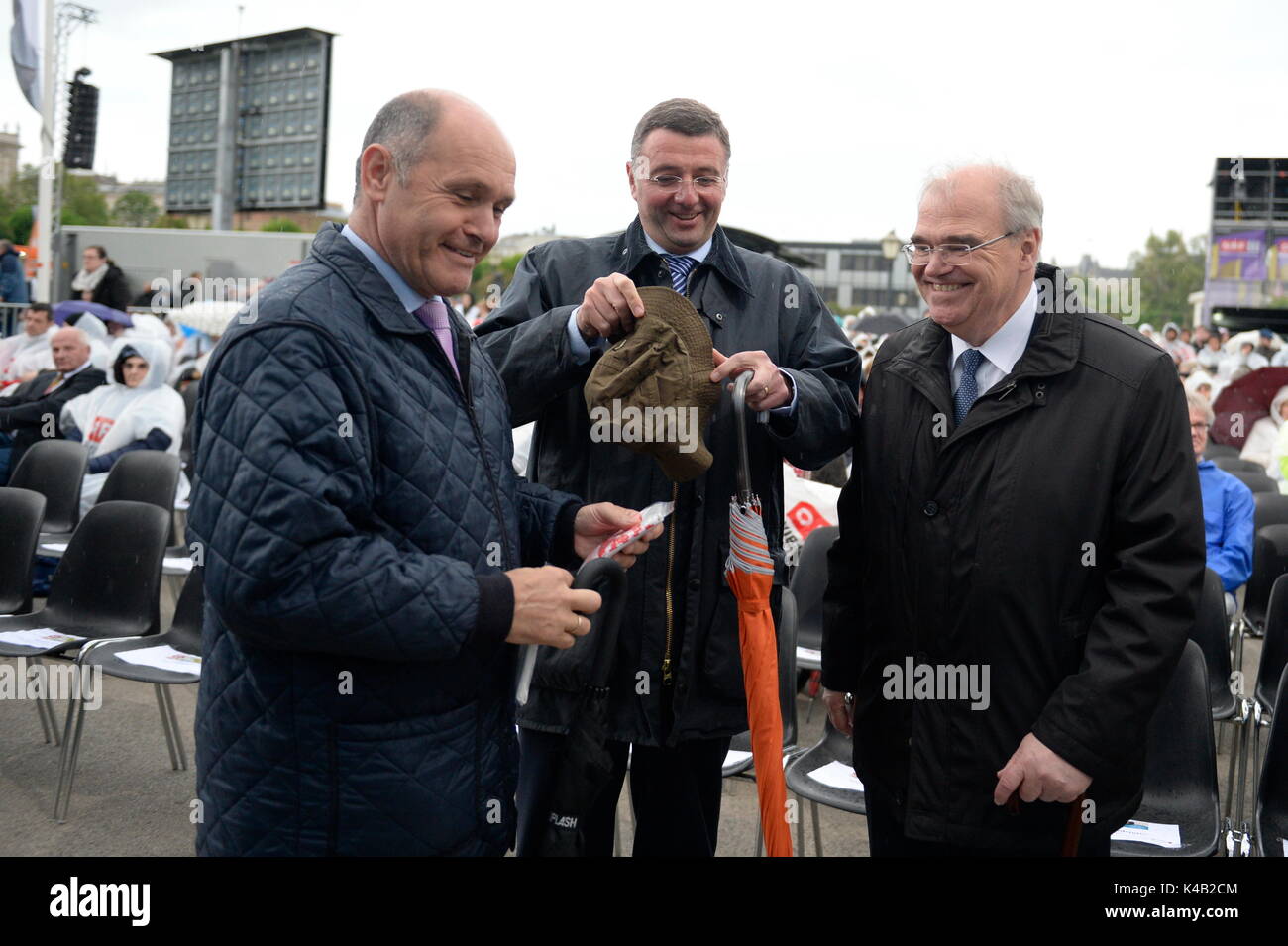 Bundesminister Wolfgang Sobotka, Bundesminister Jörg Leichtfried und Bundesminister Wolfgang Brandstetter Stockfoto