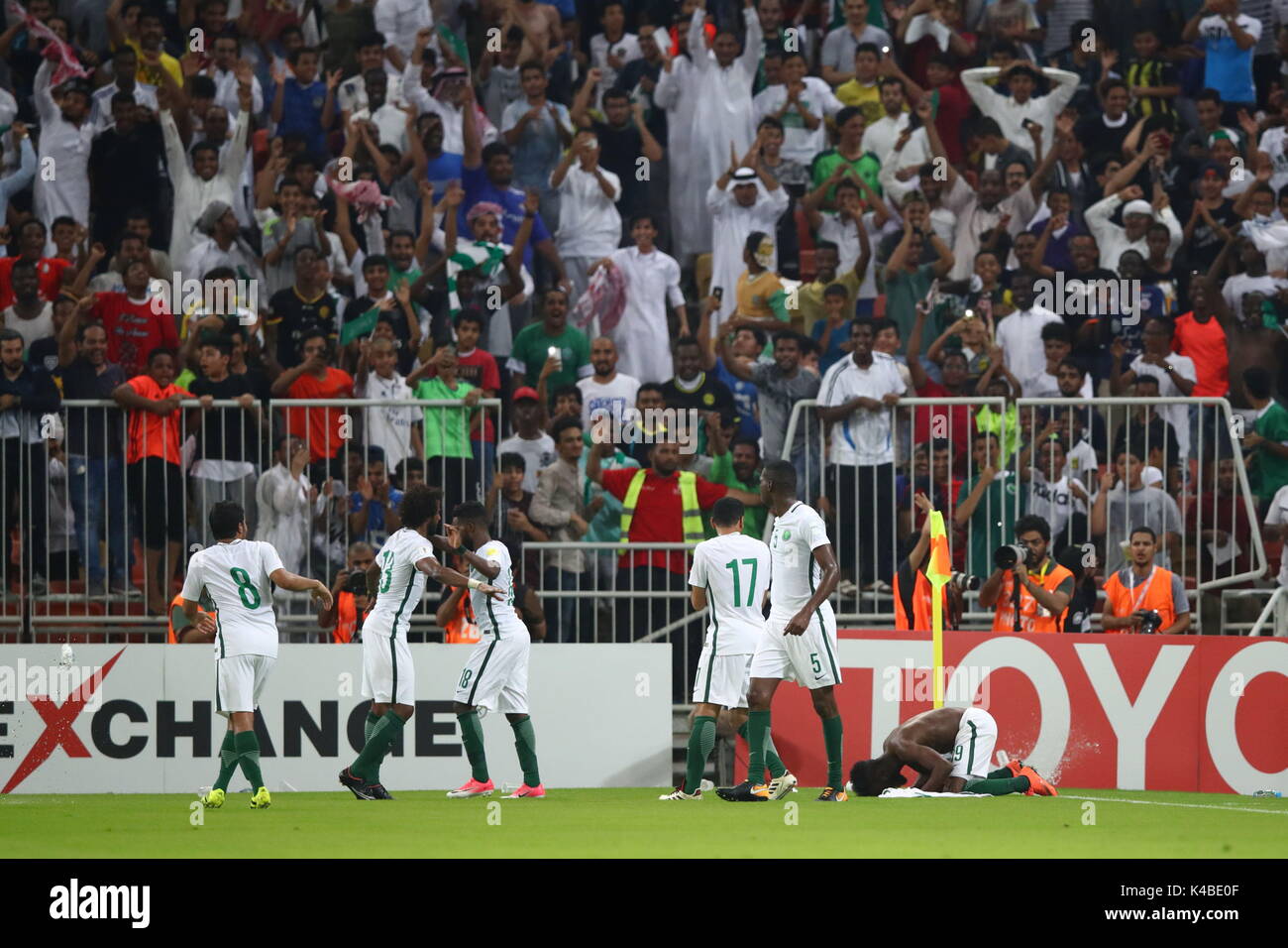 Jeddah, Saudi Arabien. 5. Sep 2017. Saudi-arabien team Gruppe (KSA) Fußball / Fussball: FIFA WM Russland asiatischen Qualifier 2018 Endrunde Gruppe B Spiel zwischen Japan 0-1 Saudi-Arabien bei König Abdullah Sport City Stadium in Jeddah, Saudi-Arabien. Credit: Sho Tamura/LBA SPORT/Alamy leben Nachrichten Stockfoto