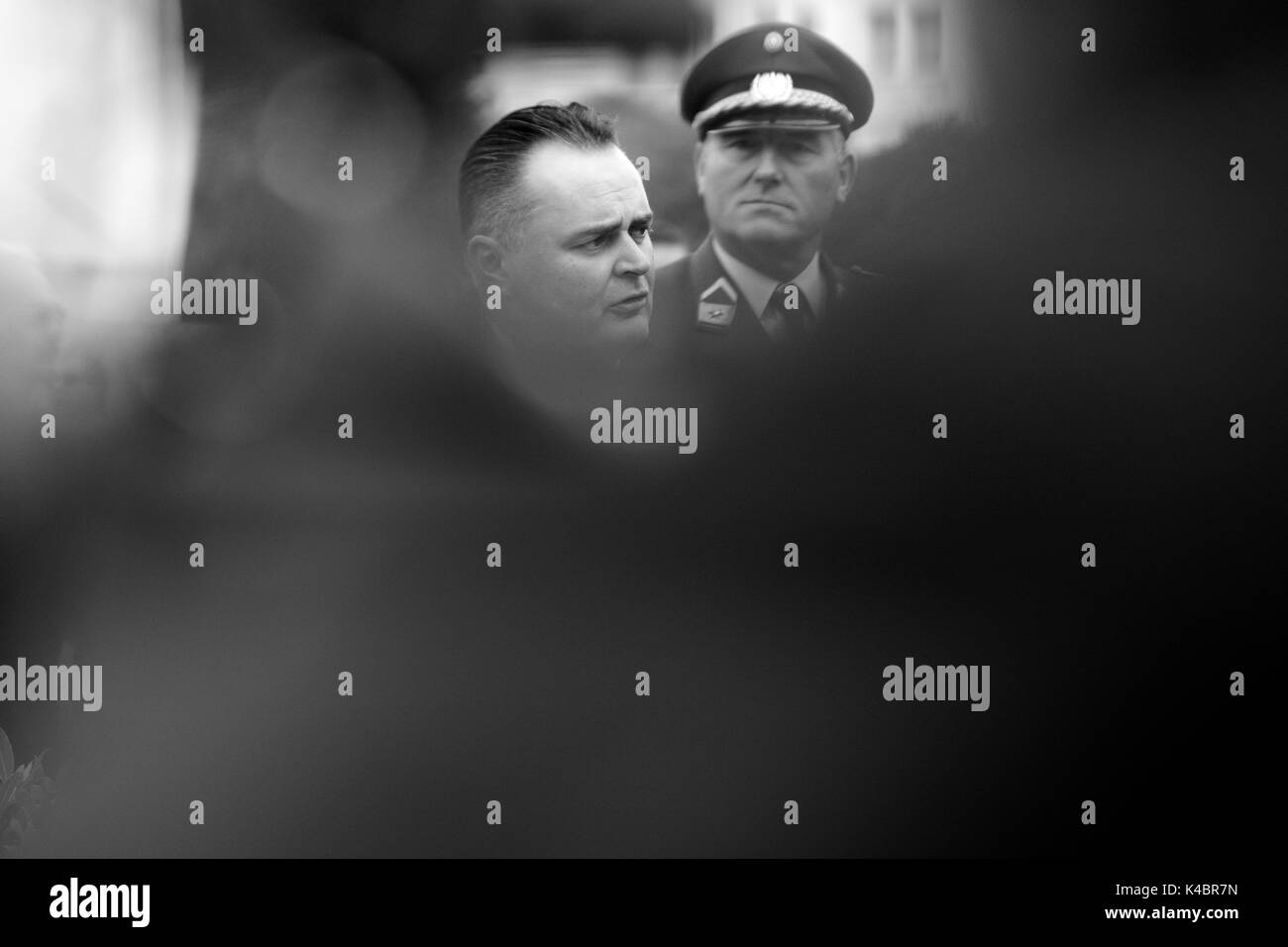 Der österreichische Verteidigungsminister Hans Peter Doskozil am Heldenplatz in Wien Stockfoto