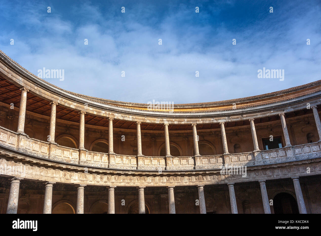 Innenhof des Palastes von Charles V, Teil der Alhambra in Granada, Andalusien, Spanien Stockfoto