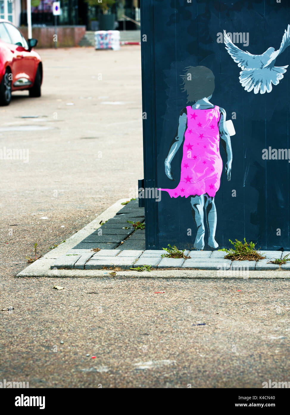 Graffiti, Mädchen, Sehnsucht, Frieden, Frieden Tauben Stockfoto