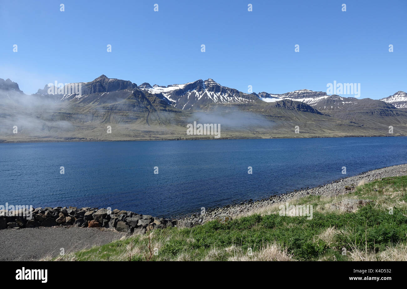 Island, Fjord im Nordosten, Fjardabyggd Stockfoto Island, Fjord im Nordosten, Fjardabyggd Stockfoto