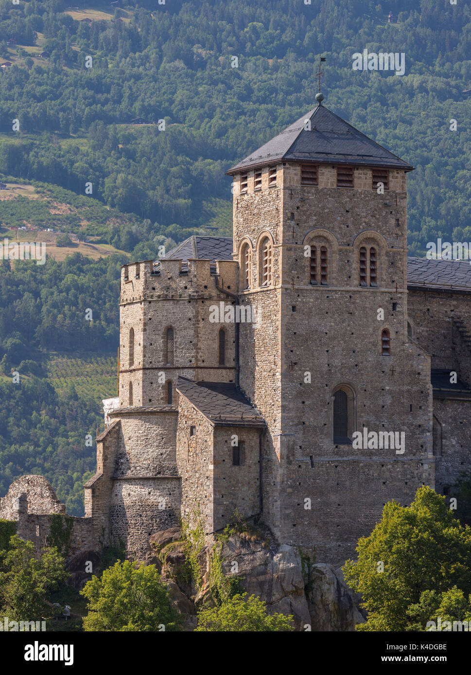 SION, SCHWEIZ - Basilika de Valere, auch als Valere Burg, im Kanton Wallis bekannt. Stockfoto