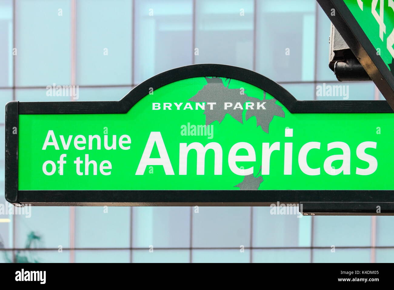 New York, USA - 27. September 2016: Avenue of the Americas, Sixth Avenue, Straßenschild Stockfoto