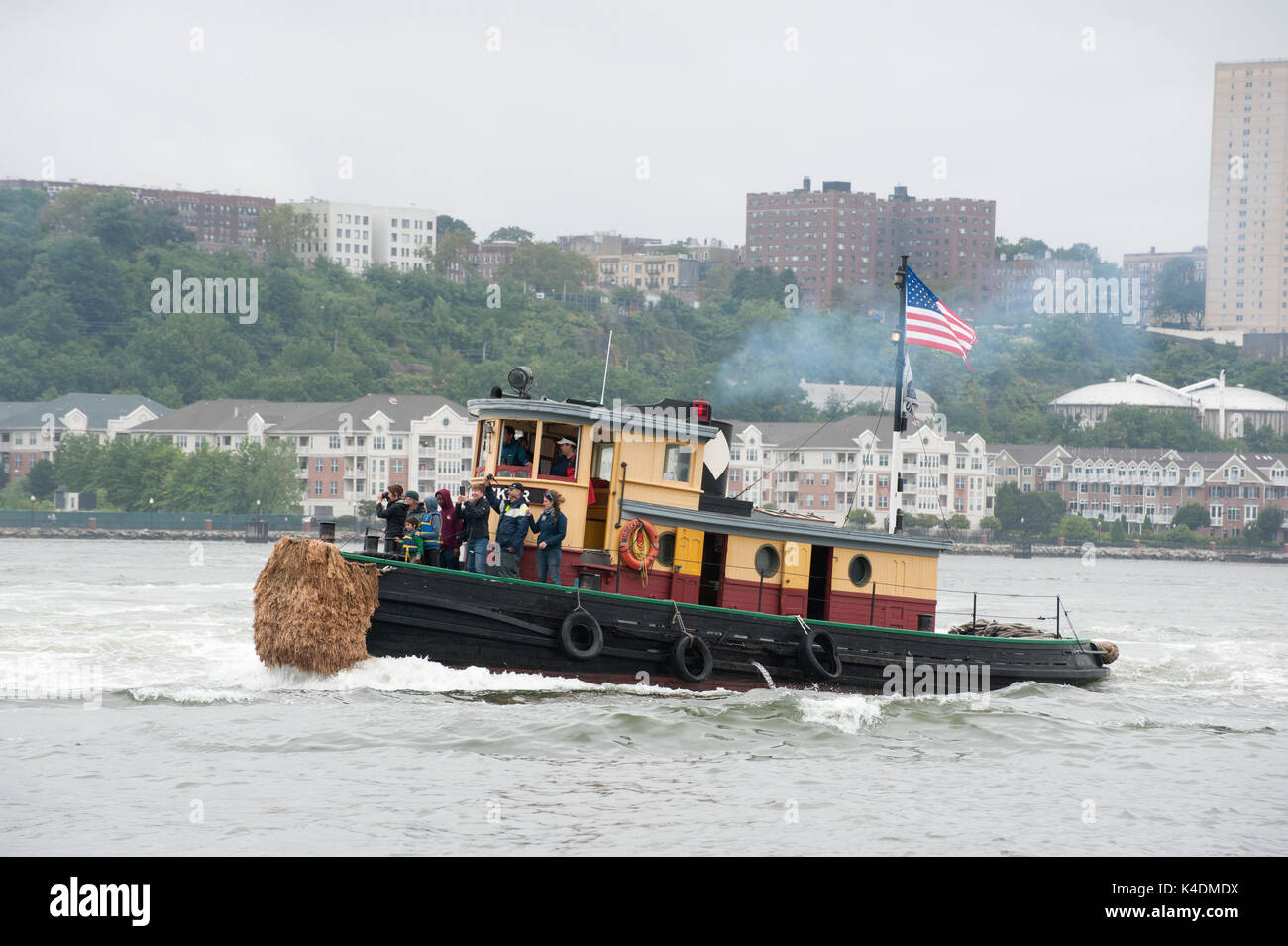 Schubschiff der South Street Seaport Museum, W.O. Decker, der in der jährlichen tugboat Rennen und den Wettbewerb auf dem Hudson River teilgenommen. Sept. 3, 2017. Stockfoto