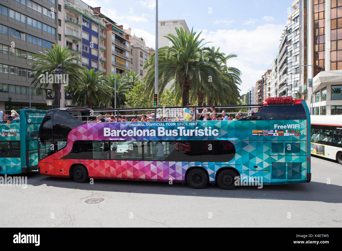 Barcelona Bus Turístic in Barcelona, die Hauptstadt und größte Stadt Kataloniens, in Spanien, und die zweitgrößte Gemeinde Stockfoto