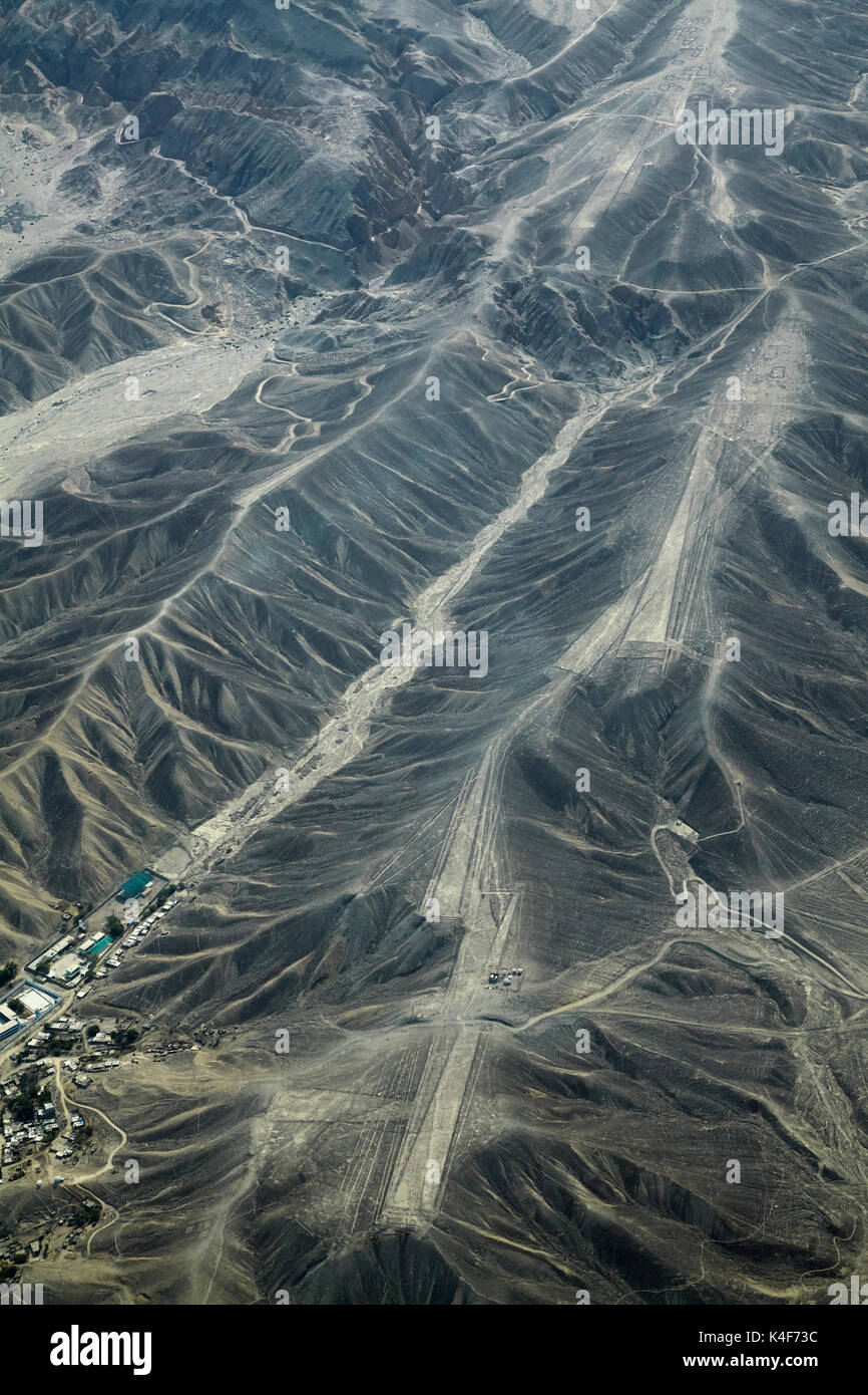 Papla Linien, (alte Geoglyphen und Weltkulturerbe) in der Wüste in der Nähe von Nazca, ICA-Region, Peru, Südamerika - Antenne Stockfoto