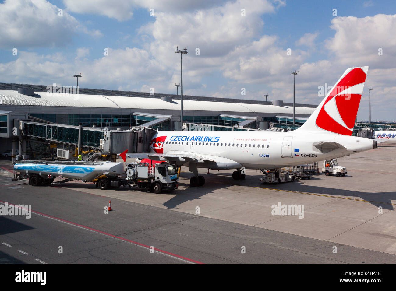 Czech Airlines (CSA) Jet in Prag Flughafen geparkt. CSA ist die nationale Fluggesellschaft der tschechischen Republik. Stockfoto