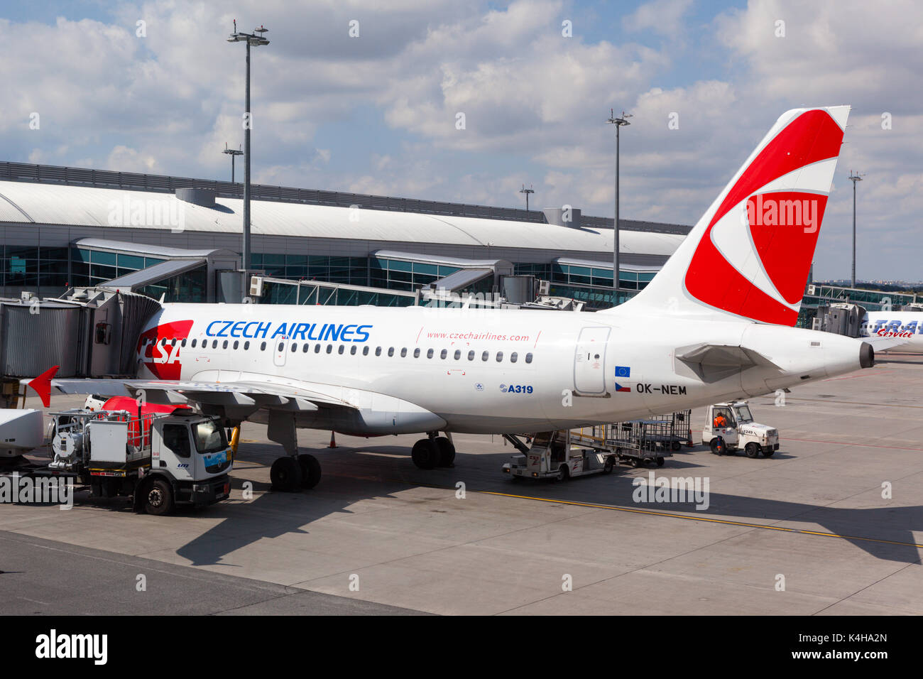 Czech Airlines (CSA) Jet in Prag Flughafen geparkt. CSA ist die nationale Fluggesellschaft der tschechischen Republik. Stockfoto