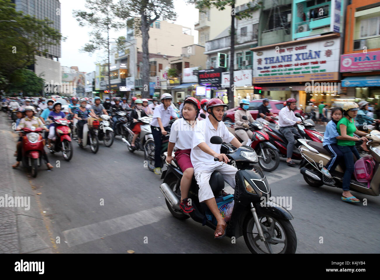 Motorräder auf Saigon, Ho Chi Minh City, Vietnam, Indochina, Südostasien, Asien Stockfoto