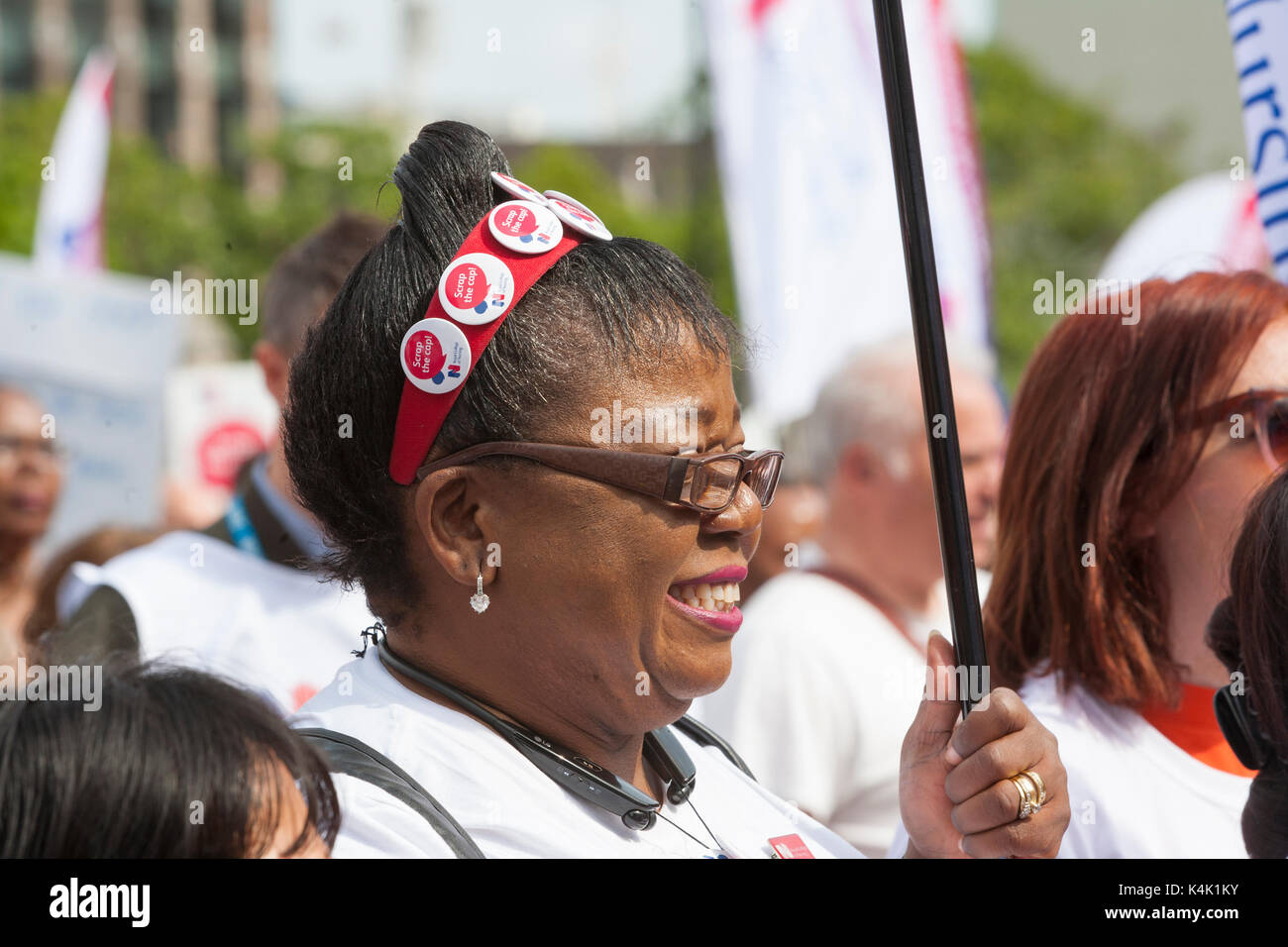 RCN Kappe Rallye: Parliament Square, London UK Schrott. 6. September 2017. RCN (Royal Collage der Krankenpflege), Mitglieder der Bühne eine Kundgebung der britischen Regierung, dass die Zeit der GAP auf die Pflege zahlen zu Schrott zu erzählen. Quelle: Steve Parkins/Alamy leben Nachrichten Stockfoto