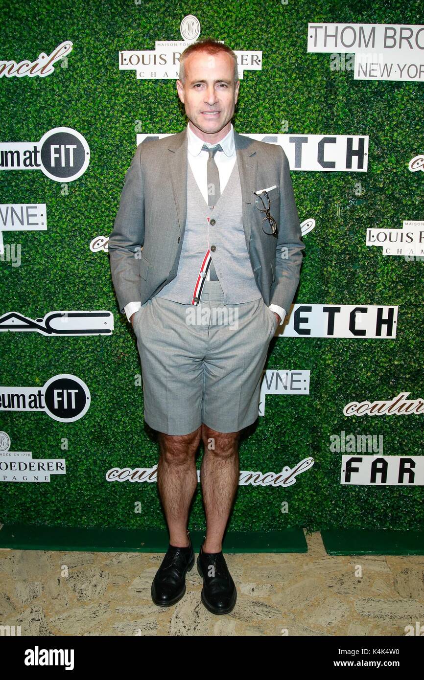 New York, NY, USA. 6. Sep 2017. Thom Browne in der Ankunftshalle für 2017 Couture Rat Award Mittagessen, David H. Koch Theater im Lincoln Center, New York, NY, 6. September 2017. Credit: Jason Mendez/Everett Collection/Alamy leben Nachrichten Stockfoto