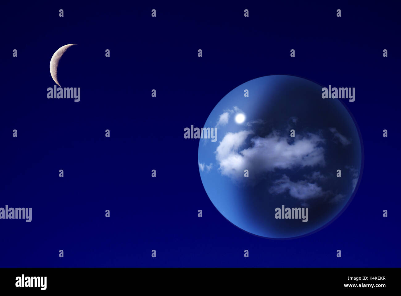 Abbildung: Exoplanet (fremde Welt) mit seinem Mond Stockfoto