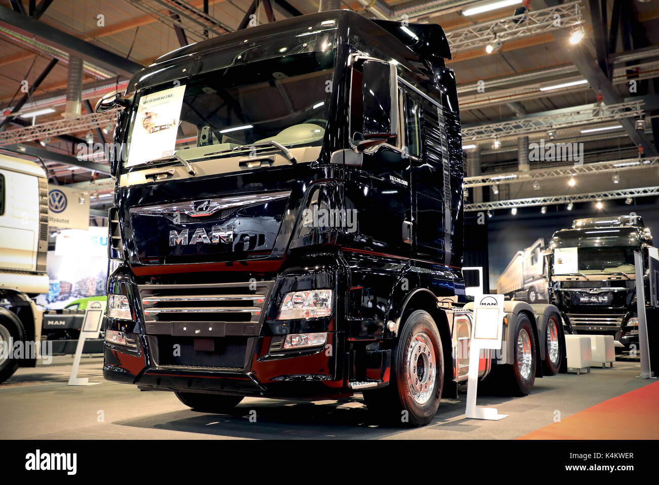 Jyvaskyla Finnland 18 Mai 17 Neue Man Tgx 28 500 6x2 2 Bls Lkw Mit Einem Neuen Design Der Gitter Auf Anzeige Auf Kuljetus 17 Eine Professionelle Sogar Stockfotografie Alamy