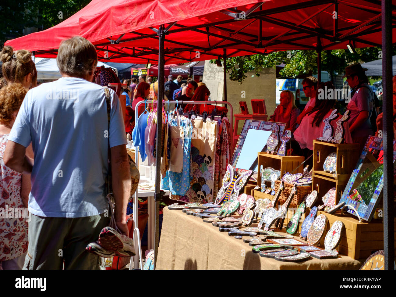 Die Handwerker Markt, Queen Square Badewanne England. Stockfoto