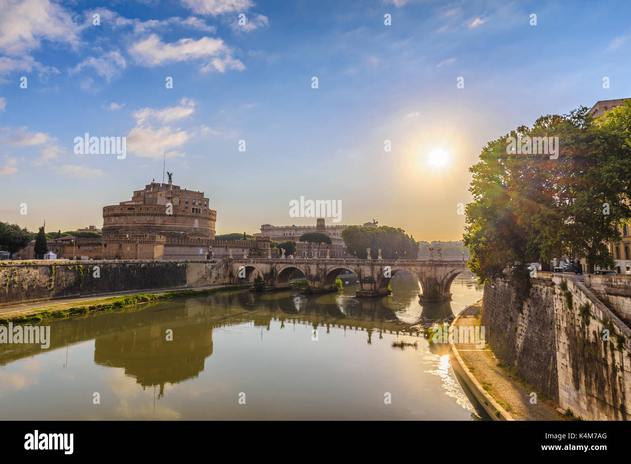 Rom sunrise city Skyline bei Engelsburg und Tiber, Rom (Roma), Italien Stockfoto