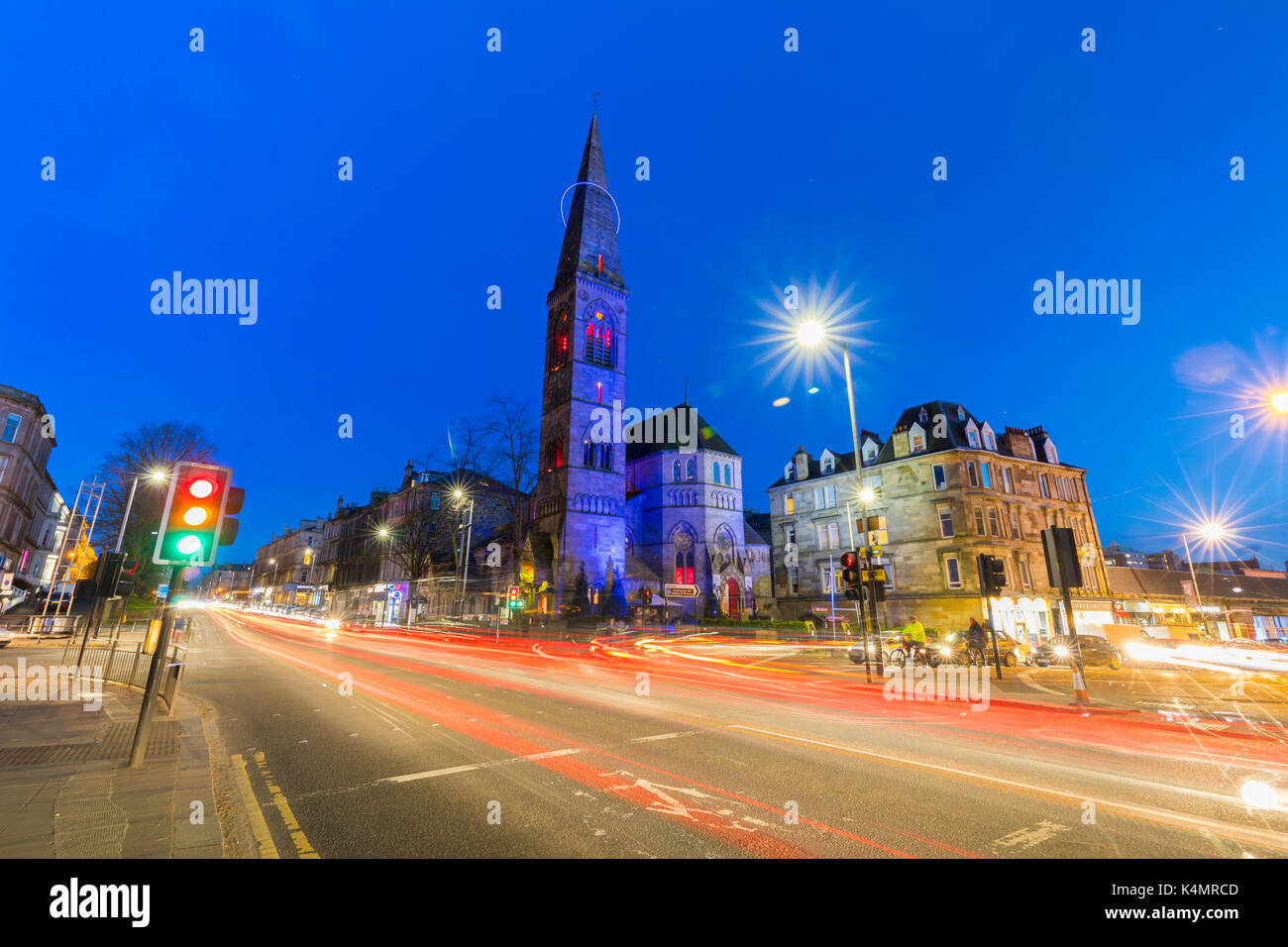 Die Great Western Road und Oran Mor im West End von Glasgow, Glasgow, Schottland, Großbritannien, Europa Stockfoto
