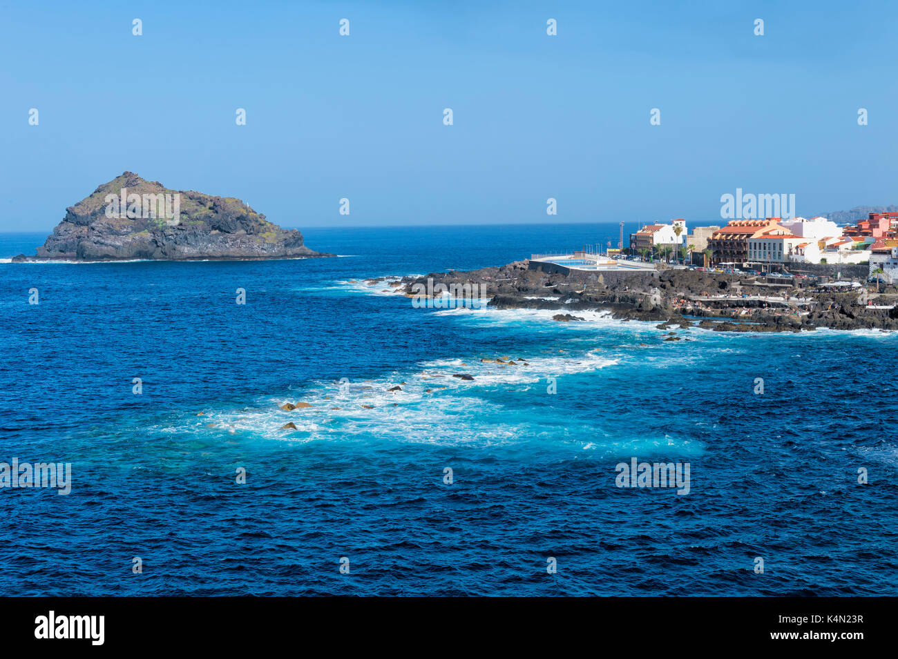 Garachico Dorf vom Mirador del Emigrante, Teneriffa, Kanarische Inseln, Spanien, Atlantik, Europa Stockfoto