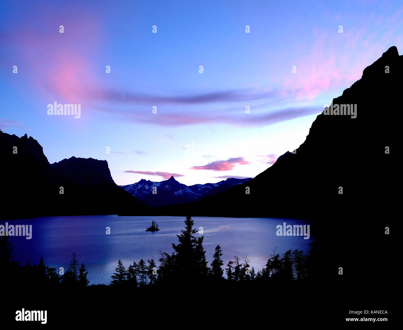 Sonnenuntergang über Wild Goose Island, St. Mary Lake, Glacier National Park, Montana Stockfoto
