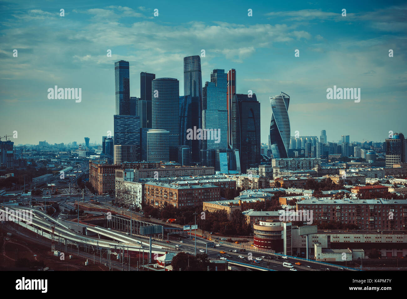 Moscow City das moderne Businesscenter. Panoramablick von der hohen Gebäude. Retro Style film Farben. Stockfoto