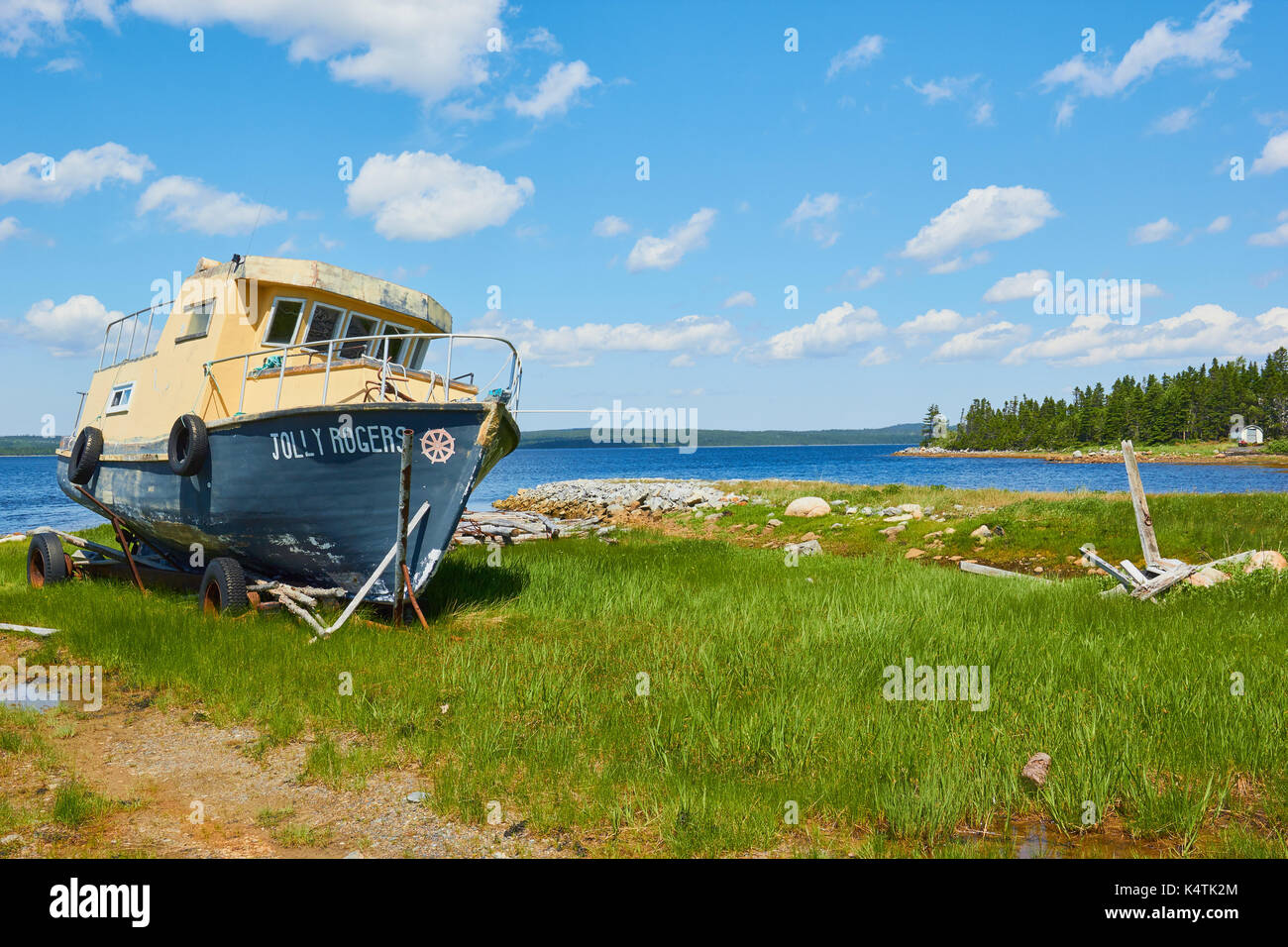 Fischtrawler auf Rost Anhänger, Neufundland, Kanada Stockfoto