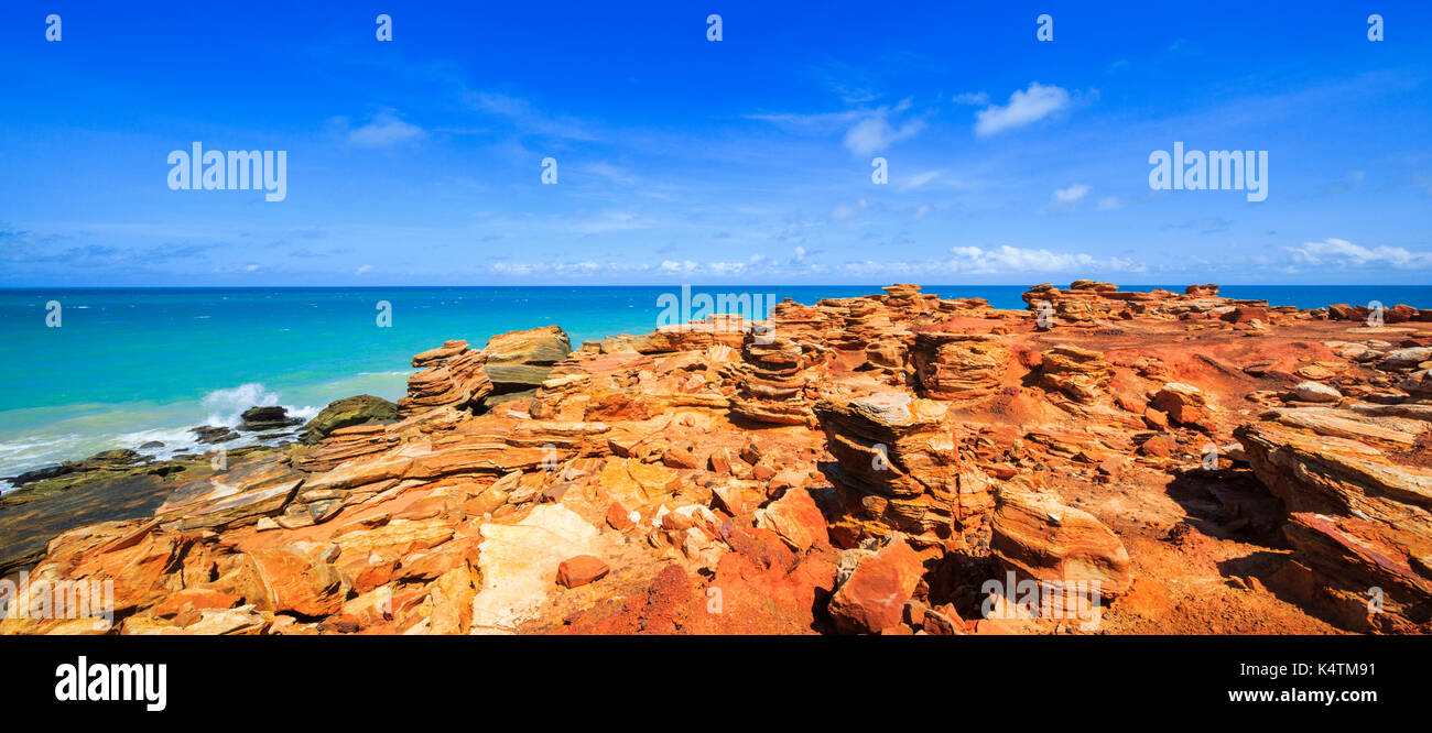 Broome, Australien. Gantheaume Point aus rotem Sandstein Küste, Western Australia Stockfoto