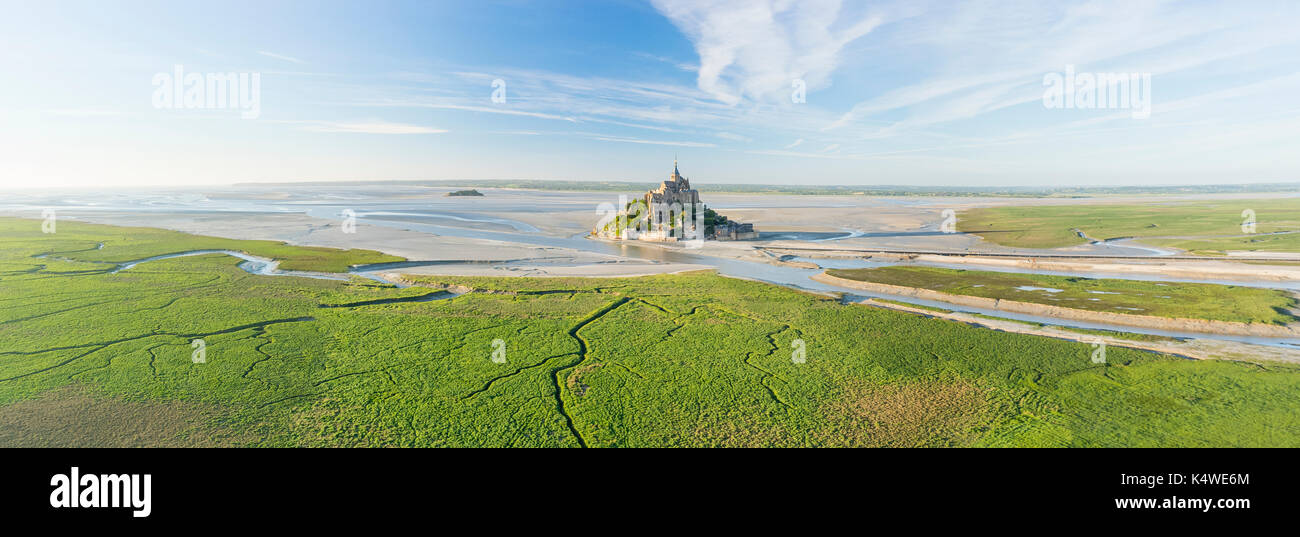 Frankreich, Manche (50), Baie du Mont Saint-Michel classée Patrimoine Mondial de l'UNESCO, le Mont Saint-Michel (vue aérienne) // Frankreich, Manche, Mont Sai Stockfoto