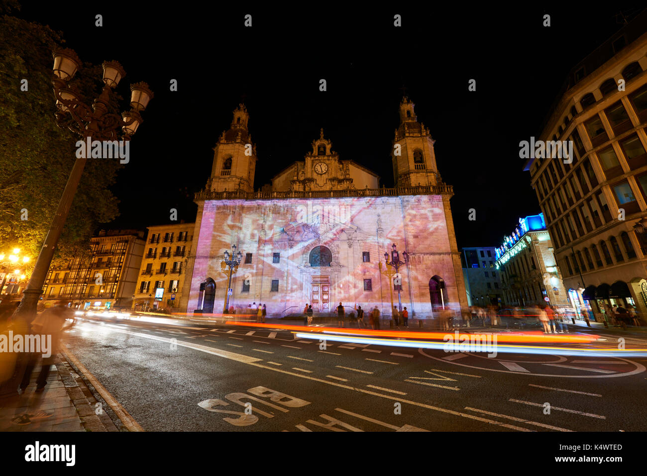 Iglesia de San Nicolas in der Nacht, Bilbao, Vizcaya, Baskenland, Euskadi, Spanien, Europa Stockfoto