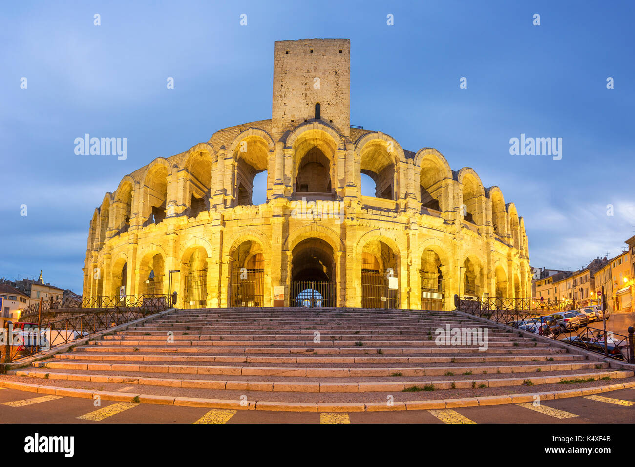 Arles Amphitheater und Oldt Stadt, Frankreich Stockfoto