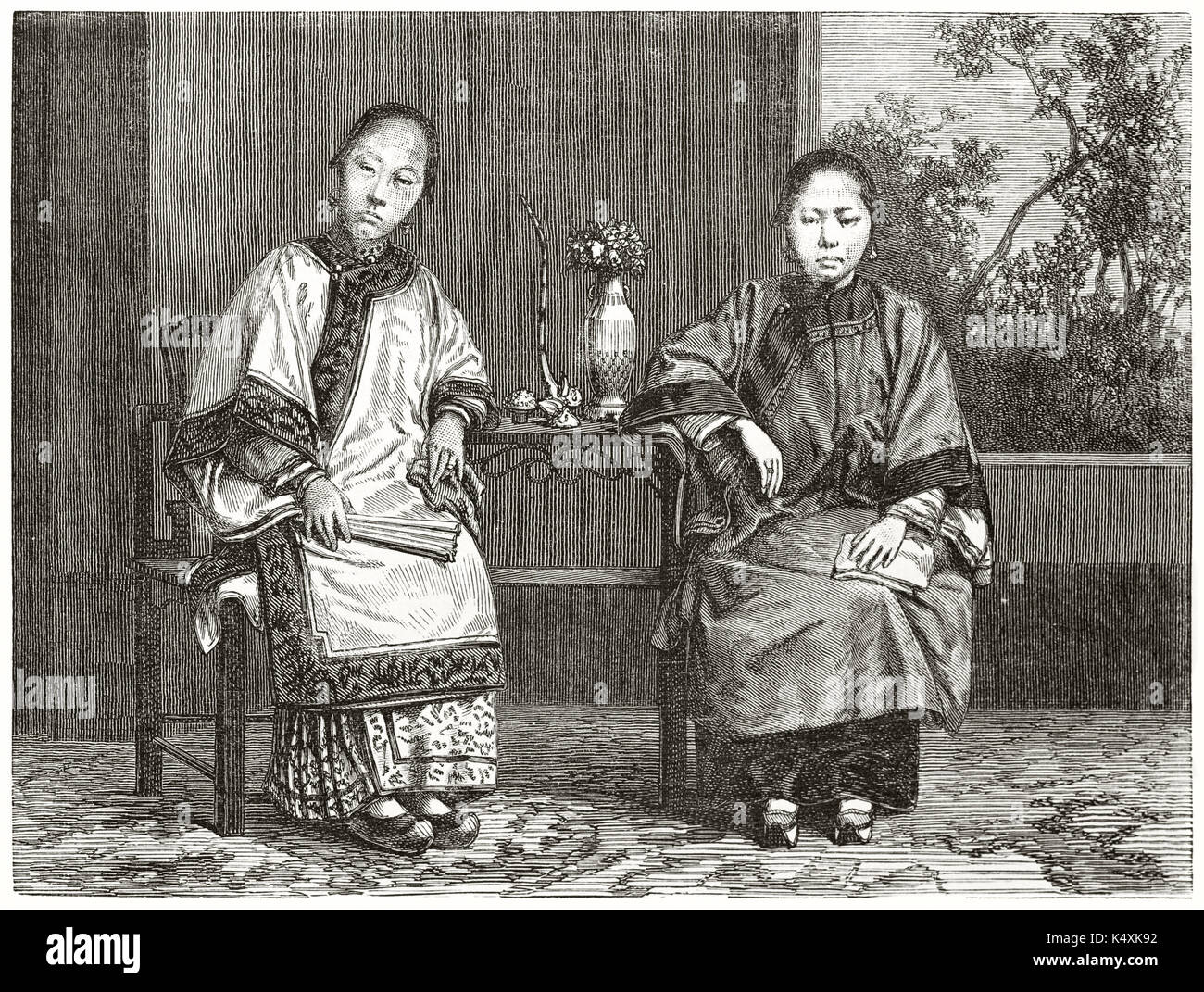 Zwei alte elegante chinesische Frauen in ihrer traditionellen Kleidung, der an einem kleinen Tisch sitzen. . Durch Boulanger und Carbonneau nach Foto von unbekannter Autor auf Le Tour du Monde Paris 1862 veröffentlicht erstellt Stockfoto