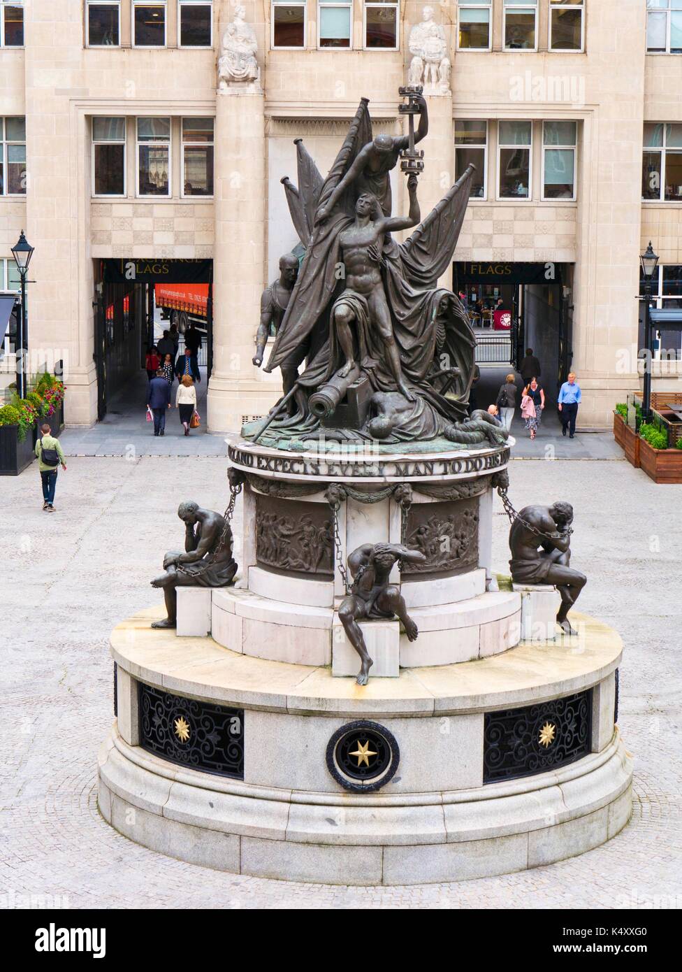Denkmal zu Ehren von Lord Horatio Nelson, dem großen britischen Marineheld der Schlacht von Trafalgar, Exchange Flags, Liverpool. Stockfoto