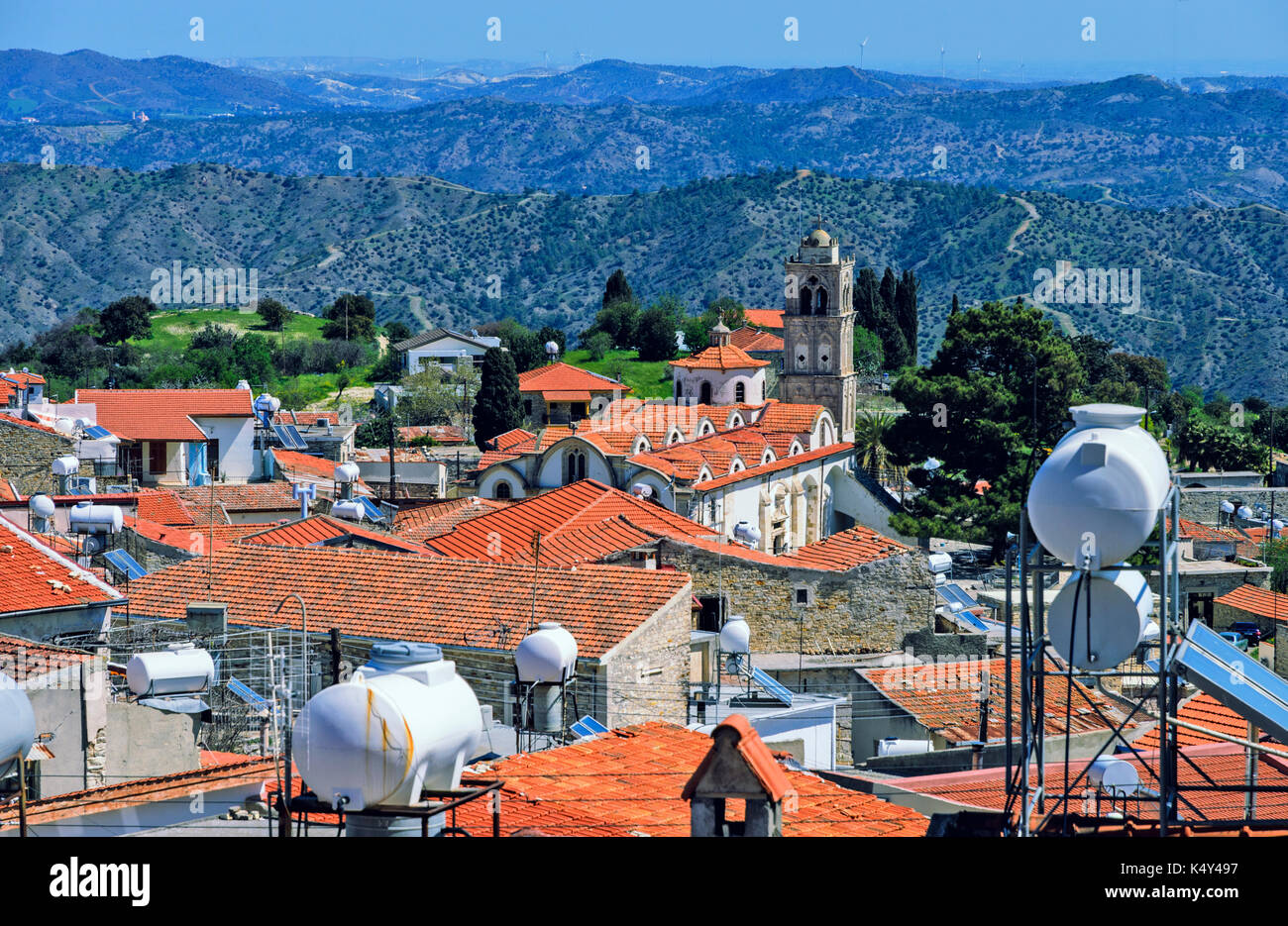 Panoramablick von Pano Lefkara Dorf im Bezirk Larnaca, Zypern. Stockfoto