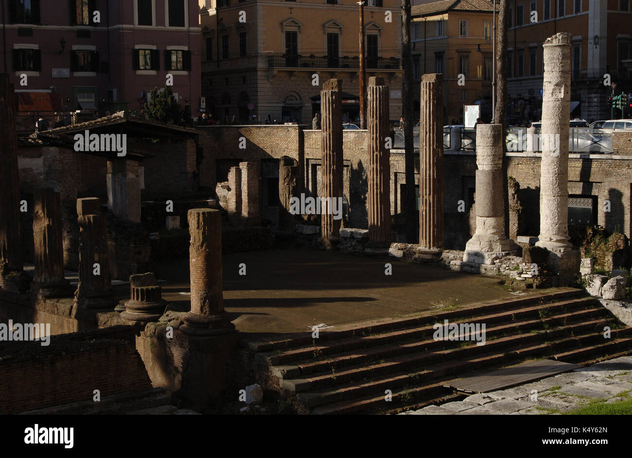 Italien. Rom. Area Sacra di Largo Artenina. Die Ruinen der ältesten Tempel in Rom gefunden. Im 3. Jahrhundert v. Chr. erbaut. Stockfoto
