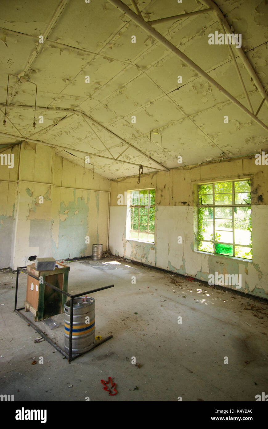 Innenraum eines verlassenen RAF Station in Hampshire, England Stockfoto