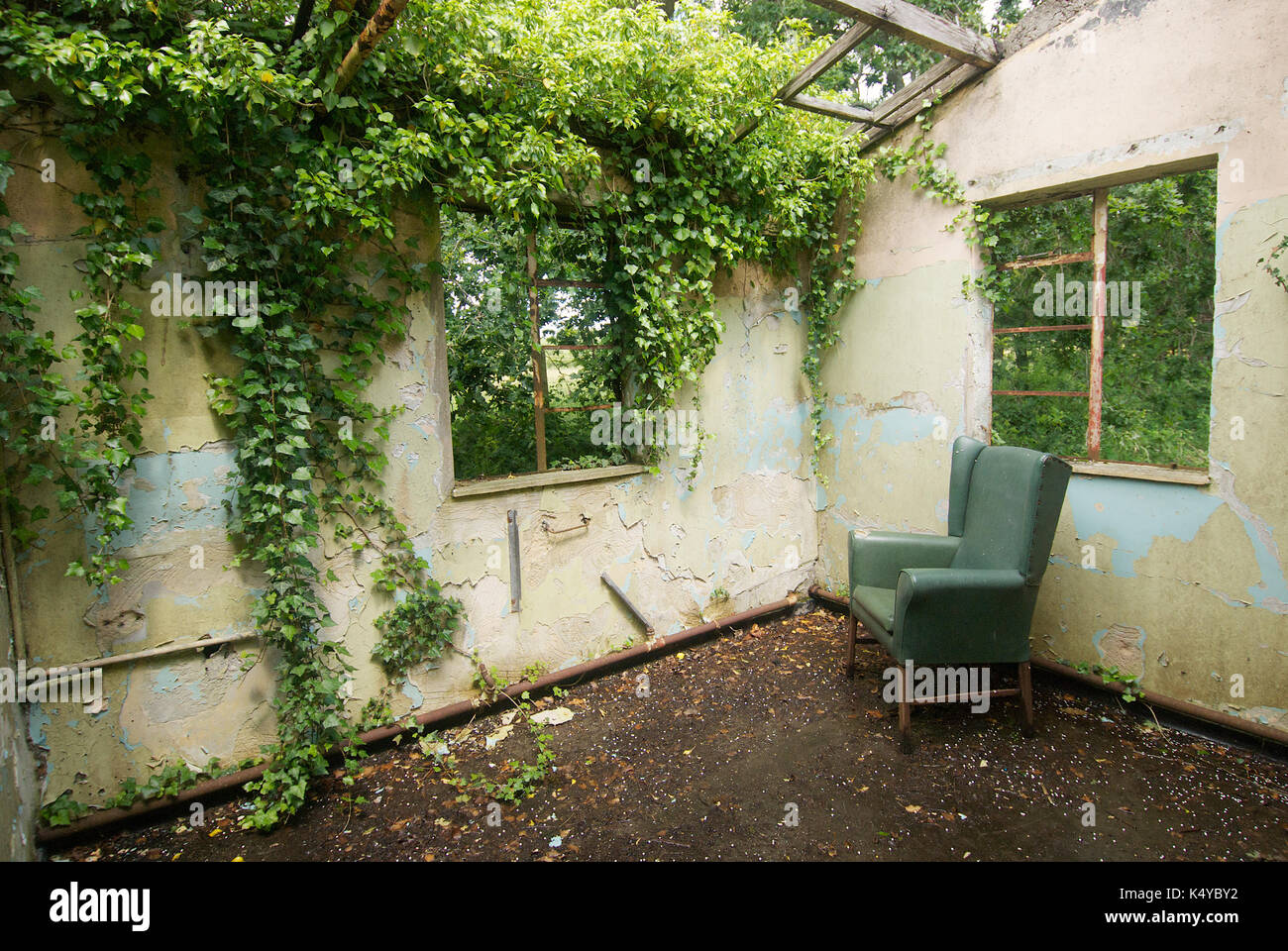 Innenraum eines verlassenen RAF Station in Hampshire, England Stockfoto