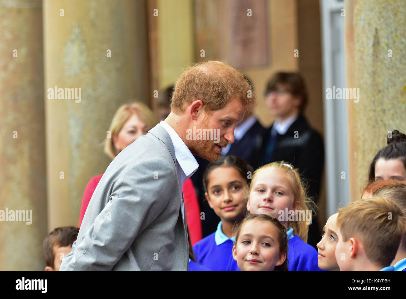 Moy, UK. 07 Sep, 2017. Prinz Harry kommt auf Hillsborough Castle und Chats mit örtlichen Schule Kinder. Hillsborough: UK: 07. Sept. 17 Credit: Mark Winter/Alamy leben Nachrichten Stockfoto