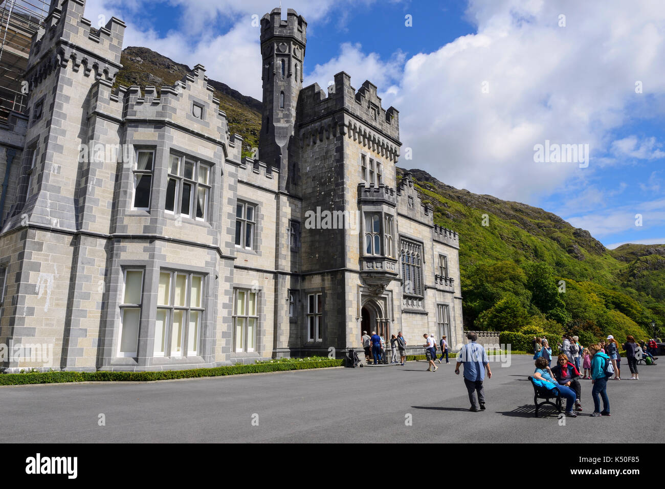 Haupteingang Kylemore Abbey Connemara, County Galway, Republik von Irland Stockfoto