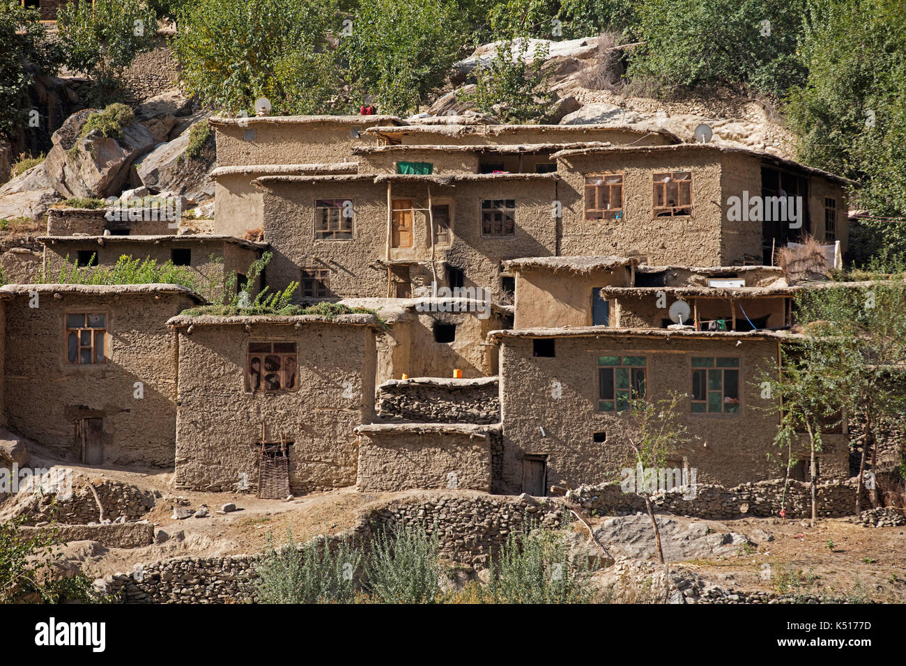 Afghanische traditionelle Schlammhäuser in einem kleinen Dorf in Afghanistan Stockfoto